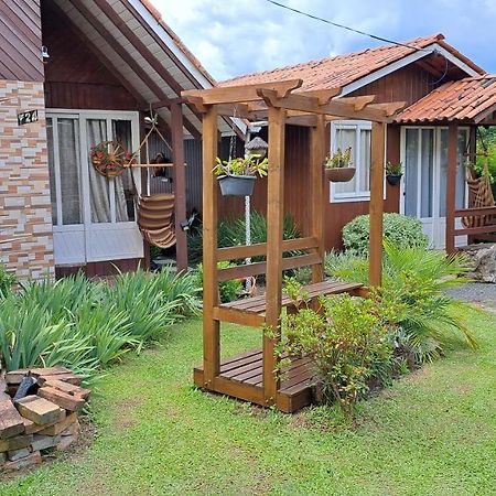 Chalés Doce Luar casas de temporada Urubici Exterior foto